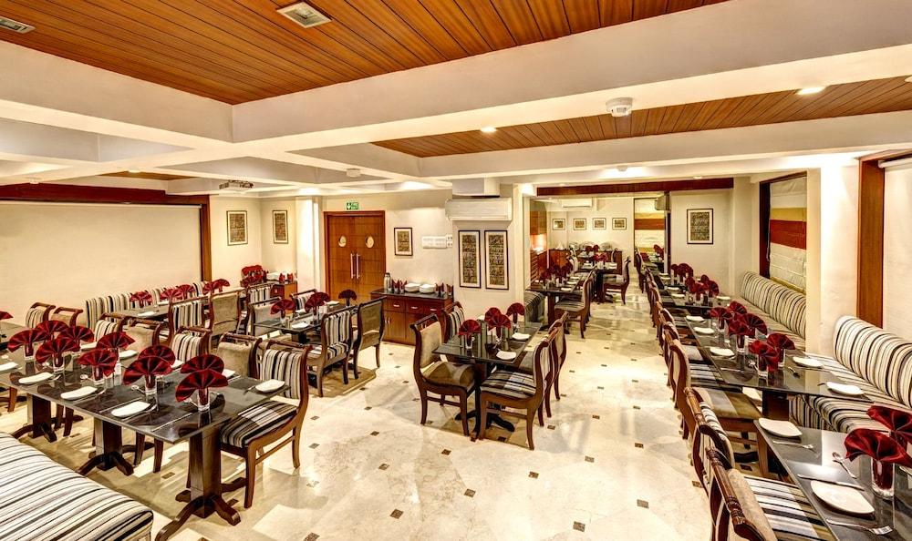 Hotel Casa Fortuna Колката Екстериор снимка