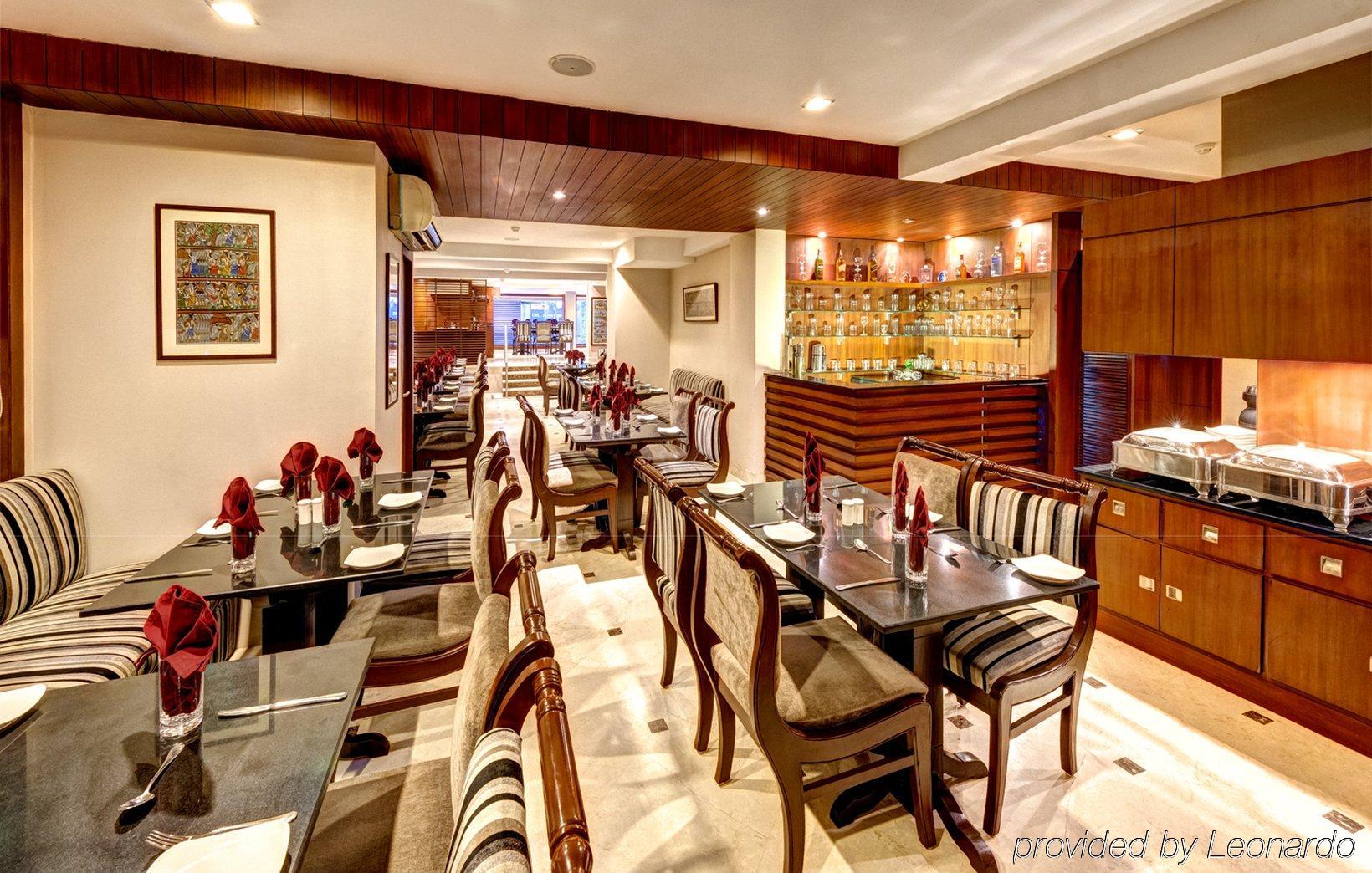 Hotel Casa Fortuna Колката Ресторант снимка